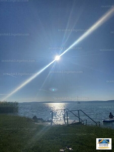 Eladó csúsztatott zsalus - Balatonföldvár, Városközpont