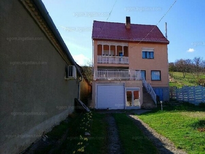 Eladó családi ház - Bajót, Komárom-Esztergom megye