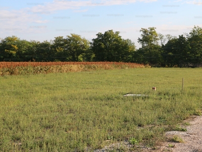 Eladó lakóövezeti telek - Pázmándfalu, Győr-Moson-Sopron megye