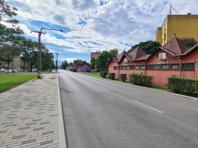 Eladó utcai bejáratos üzlethelyiség - Dorog, Komárom-Esztergom megye