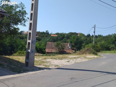 Kisgyőri belterületi építési terület 450 m2