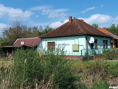 A déli parton, a Balatontól 200 méterre, kiváló helyen lakóház számo - Fonyód, Somogy - Nyaralók, üdülők