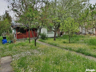 Agárdon Nyaraló Eladó! - Agárd, Gárdony, Fejér - Nyaralók, üdülők