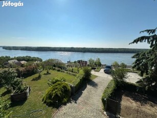 Örök dunai panorámás ház eladó