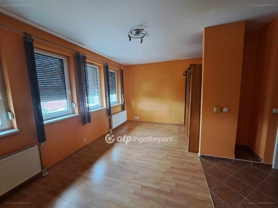 Szolnok, ingatlan, lakás, 30 m2, 23.500.000 Ft