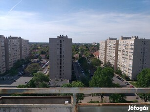 Csepelen Garzonlakás Eladó!