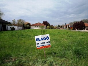 Eladó telek Tác