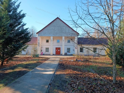 Mezőhék, ingatlan, üzleti ingatlan, 900 m2, 115.000.000 Ft